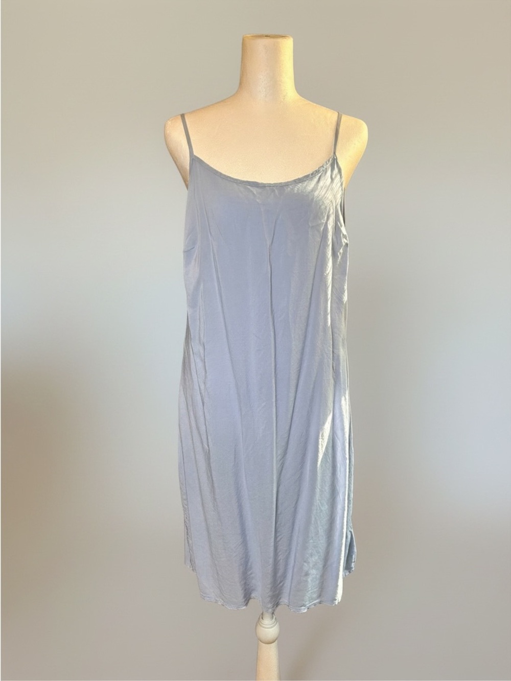 Boden Powder Blue Slip Dress US 10
UK 12 Long Spaghetti Strap